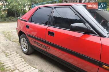 Хэтчбек Mazda 323 1992 в 