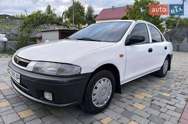 Седан Mazda 323 1998 в Черновцах