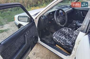 Универсал Mazda 323 1986 в 