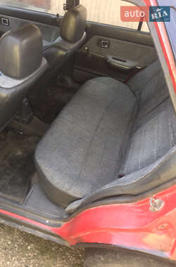 Хэтчбек Mazda 323 1987 в 