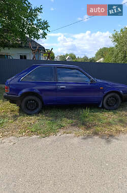 Хэтчбек Mazda 323 1987 в 