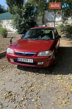 Хетчбек Mazda 323 1999 в 