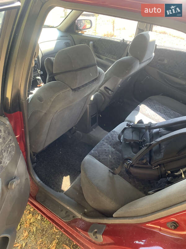 Хетчбек Mazda 323 1999 в Києві