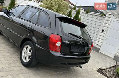 Хэтчбек Mazda 323 2003 в 