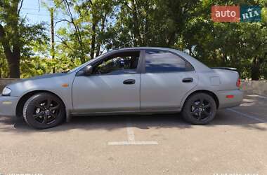 Седан Mazda 323 1996 в 