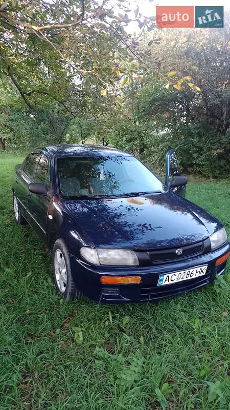 Mazda 323 1996