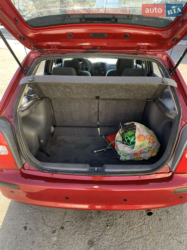 Хетчбек Mazda 323 1999 в Києві