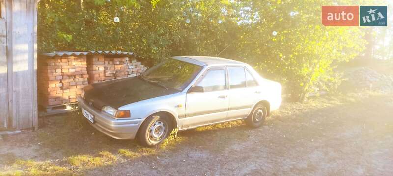 Mazda 323 1992