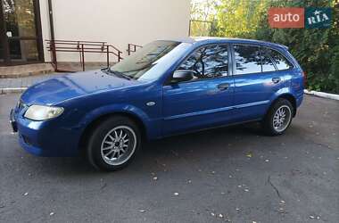 Хэтчбек Mazda 323 2003 в 