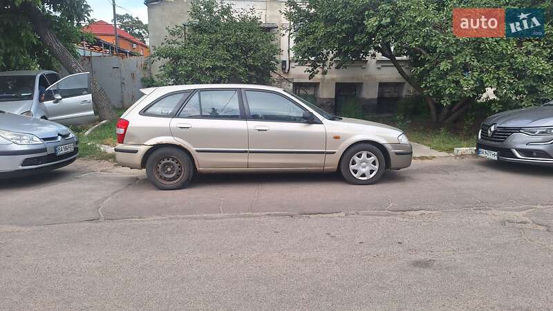 Хэтчбек Mazda 323 1999 в Кропивницком