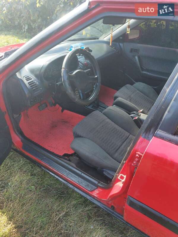 Хэтчбек Mazda 323 1994 в Нововолынске фото 8 Хэтчбек Mazda 323 1994 в Нововолынске