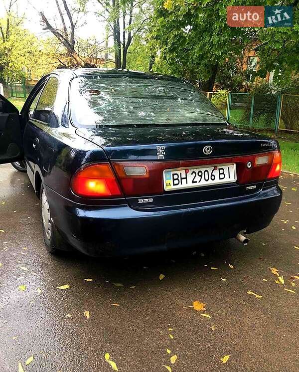 Седан Mazda 323 1995 в Одессе фото 2 Седан Mazda 323 1995 в Одессе