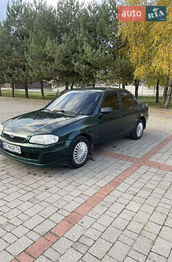 Седан Mazda 323 2000 в Львове