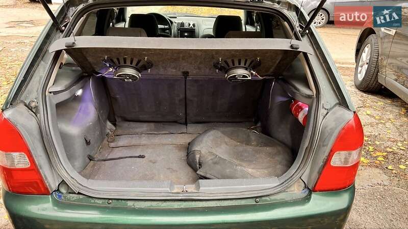 Хетчбек Mazda 323 1999 в Києві фото 5 Хетчбек Mazda 323 1999 в Києві