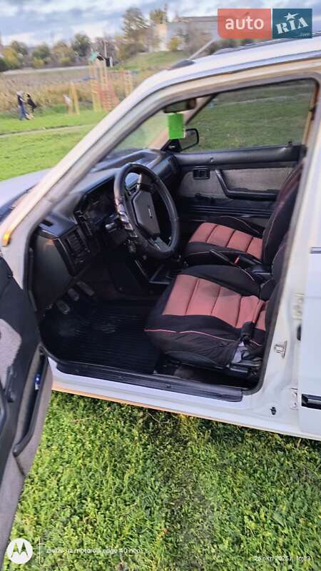 Седан Mazda 323 1989 в Вознесенске фото 12 Седан Mazda 323 1989 в Вознесенске