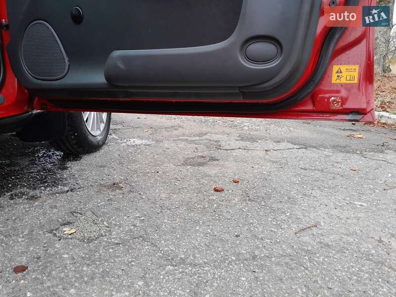 Седан Mazda 323 1996 в Синельниково фото 18 Седан Mazda 323 1996 в Синельниково