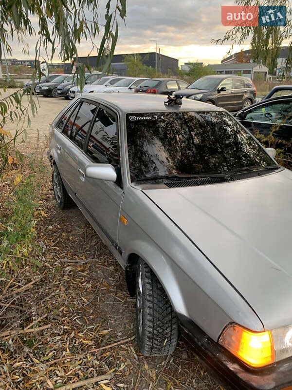 Хэтчбек Mazda 323 1989 в Тернополе