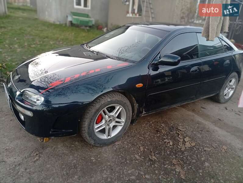 Хэтчбек Mazda 323 1994 в Новоселице