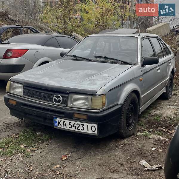 Mazda 323 1987