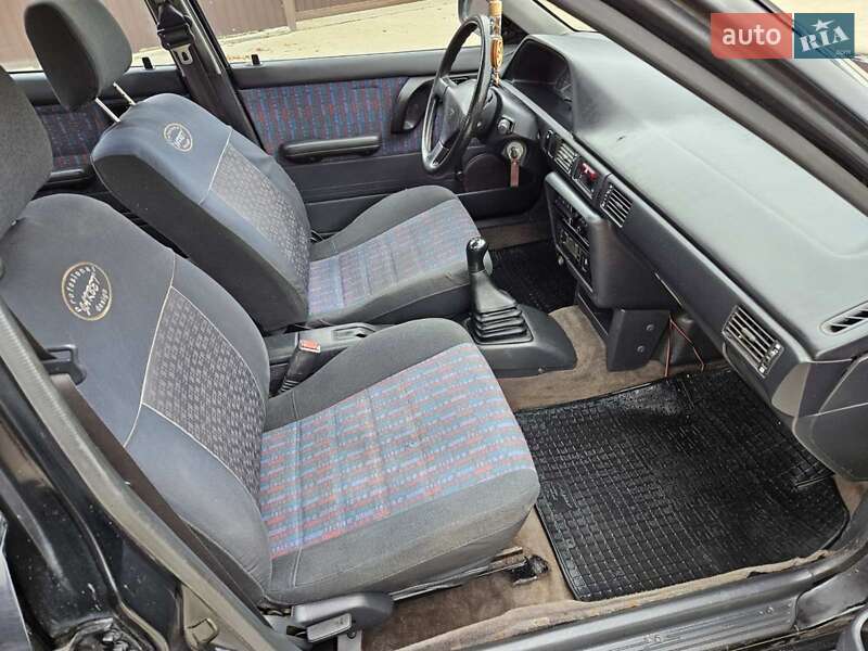 Седан Mazda 323 1995 в Обухове фото 24 Седан Mazda 323 1995 в Обухове