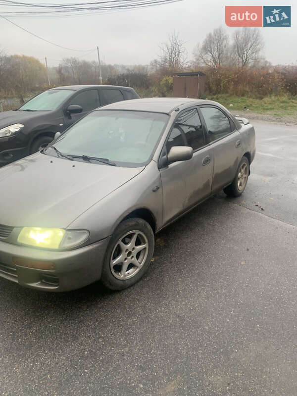 Седан Mazda 323 1998 в Виннице