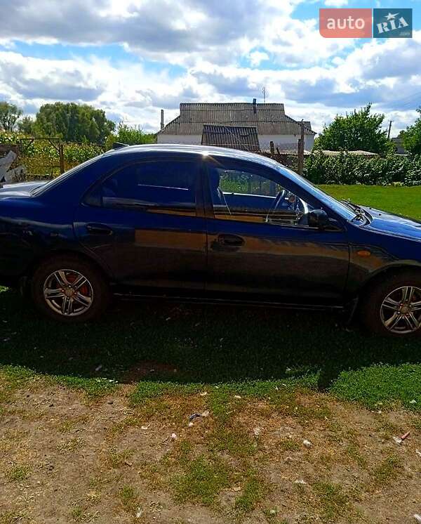Седан Mazda 323 1994 в Липовій Долині