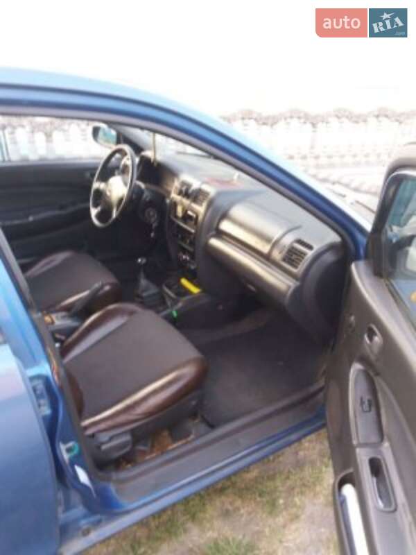 Седан Mazda 323 1998 в Жмеринке