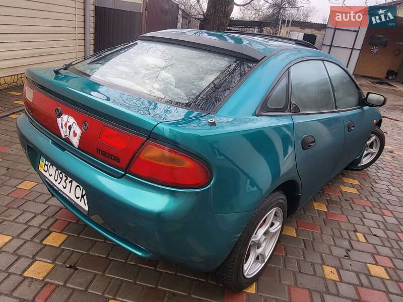 Хэтчбек Mazda 323 1996 в Подольске