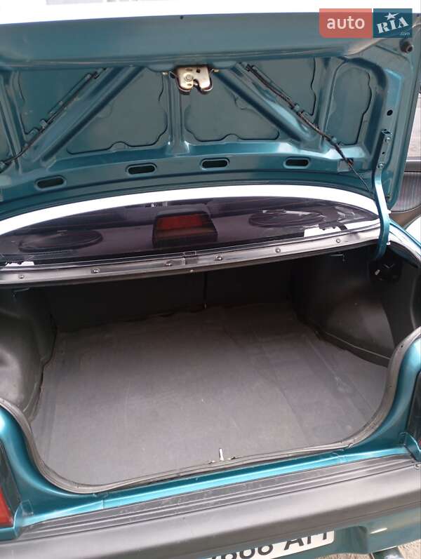 Седан Mazda 323 1995 в Кам'янському