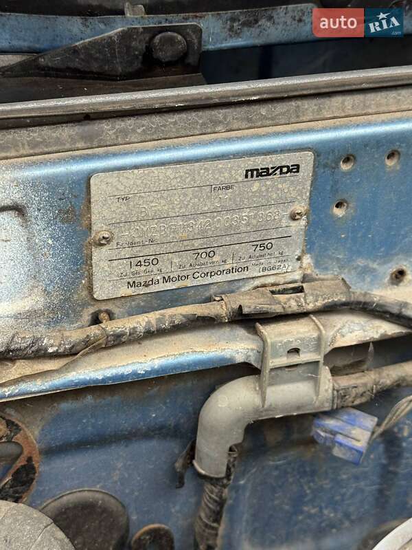 Хэтчбек Mazda 323 1987 в Хмельницком