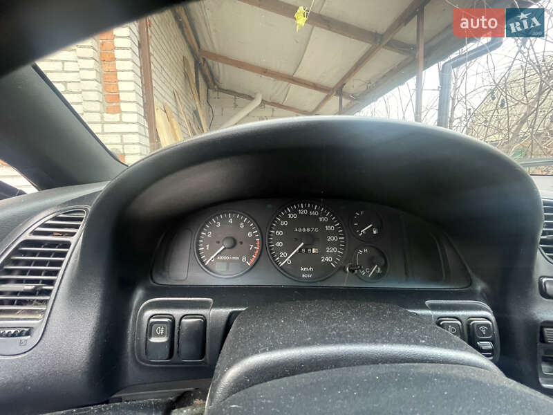 Хэтчбек Mazda 323 1995 в Виннице