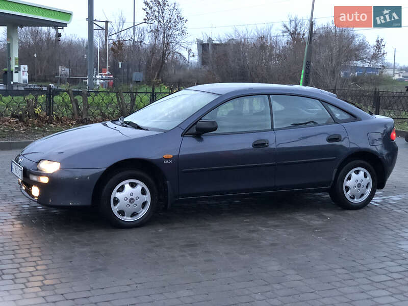 Хетчбек Mazda 323 1998 в Харкові