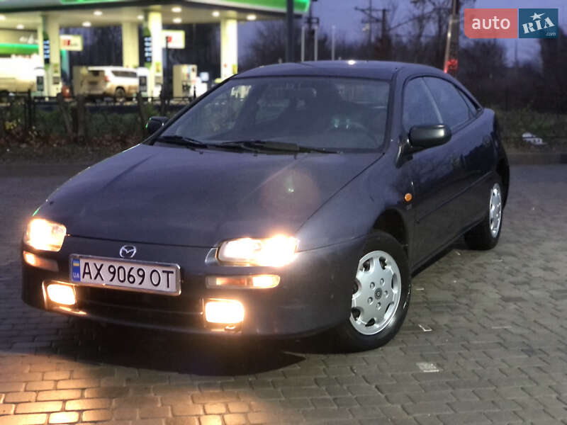 Хетчбек Mazda 323 1998 в Харкові