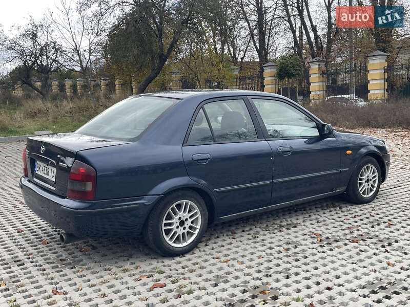 Седан Mazda 323 1999 в Тульчині