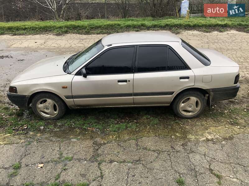 Седан Mazda 323 1991 в Ивановке фото 2 Седан Mazda 323 1991 в Ивановке