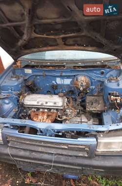 Седан Mazda 323 1990 в Переяславі