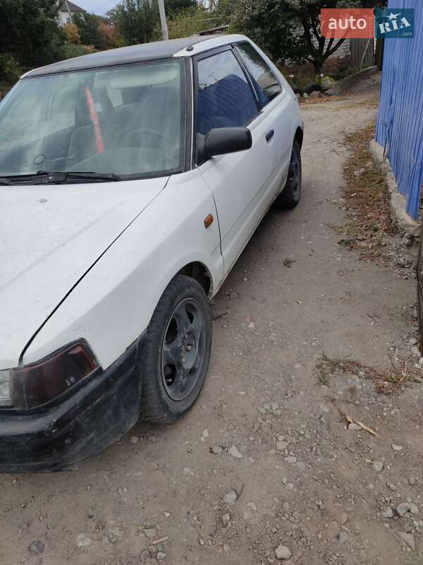 Хэтчбек Mazda 323 1991 в Днепре фото 2 Хэтчбек Mazda 323 1991 в Днепре