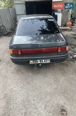 Седан Mazda 323 1990 в Дніпрі