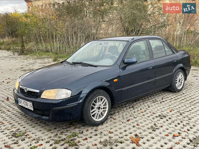 Mazda 323 1999