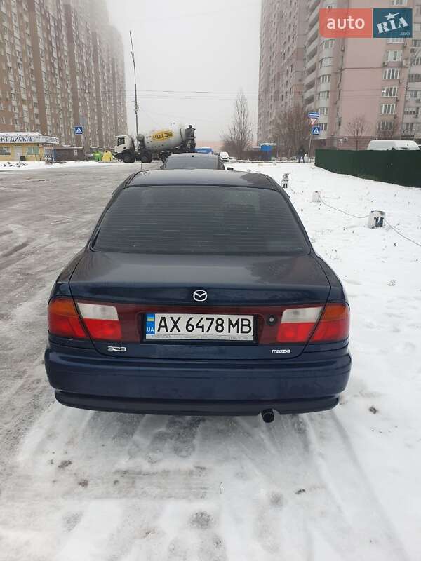 Седан Mazda 323 1998 в Киеве фото 2 Седан Mazda 323 1998 в Киеве