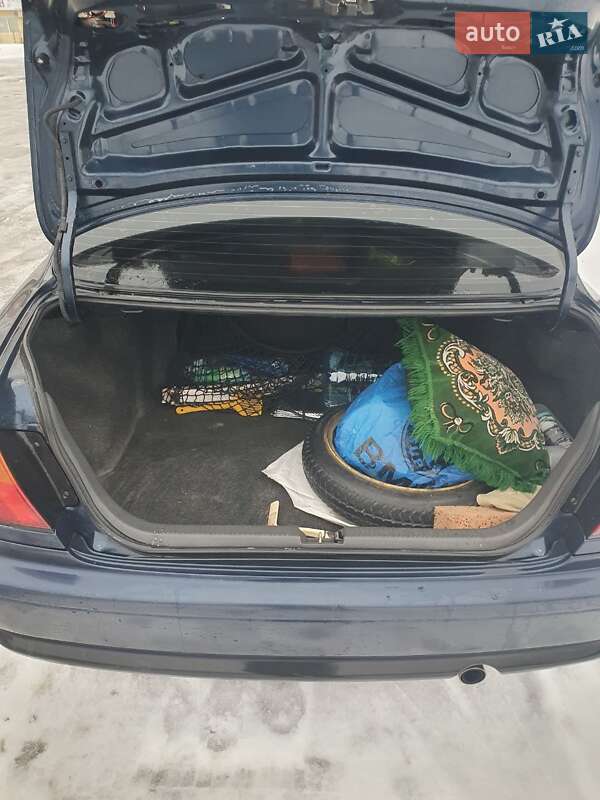 Седан Mazda 323 1998 в Киеве фото 14 Седан Mazda 323 1998 в Киеве