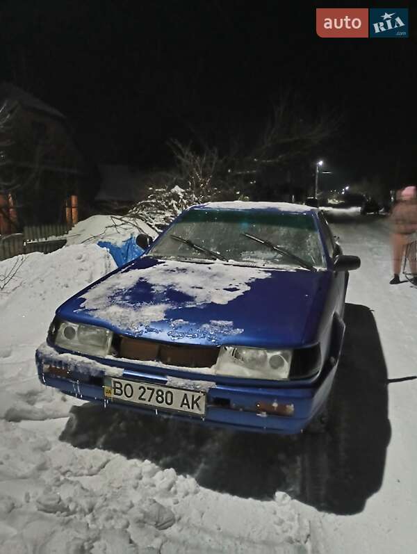 Седан Mazda 323 1986 в Бердичеве