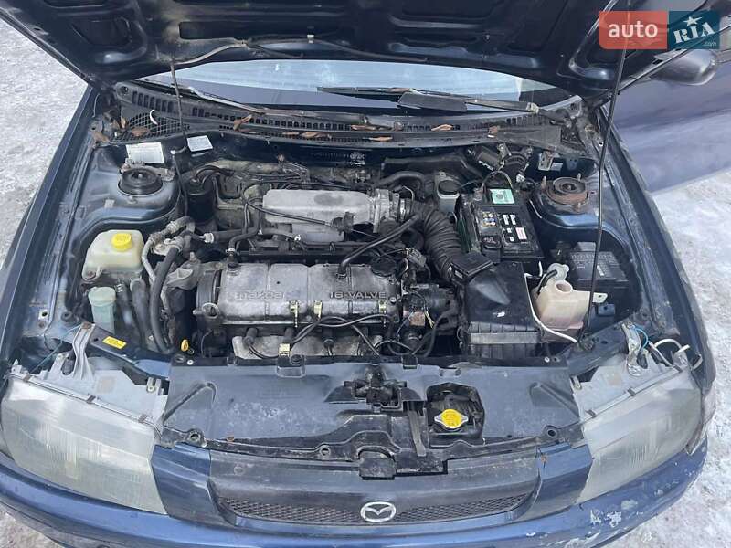 Хэтчбек Mazda 323 1999 в Тернополе
