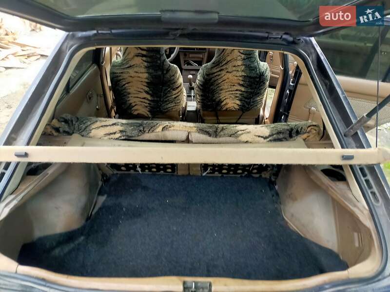 Хетчбек Mazda 323 1987 в Славуті фото 7 Хетчбек Mazda 323 1987 в Славуті