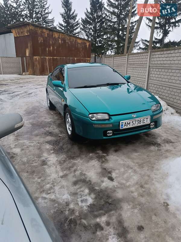 Mazda 323 1996