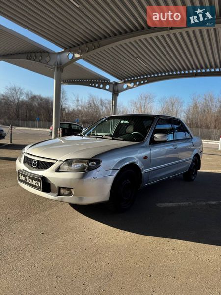 Седан Mazda 323 2002 в Запорожье
