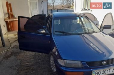 Седан Mazda 323 1996 в Косові