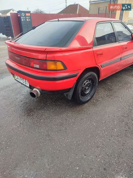 Хетчбек Mazda 323 1993 в Знам'янці
