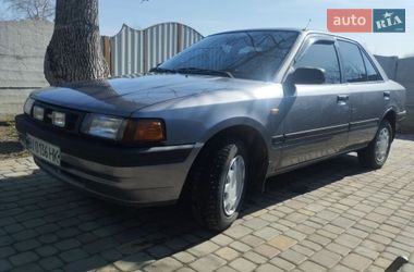 Седан Mazda 323 1989 в Полтаве