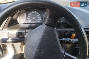 Седан Mazda 323 1989 в Полтаве